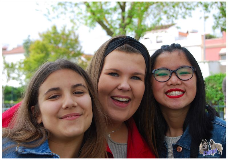 JULIA, SARA y ANGELA